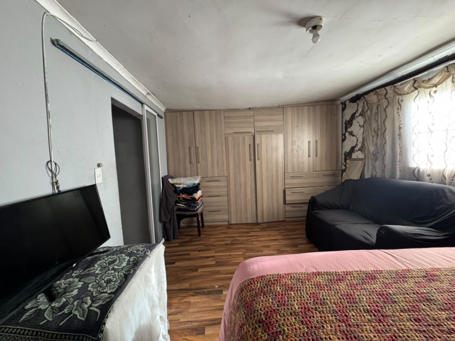5 Bedroom Property for Sale in Forest Village Western Cape